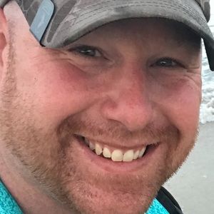 Meet your Posher, Dennis